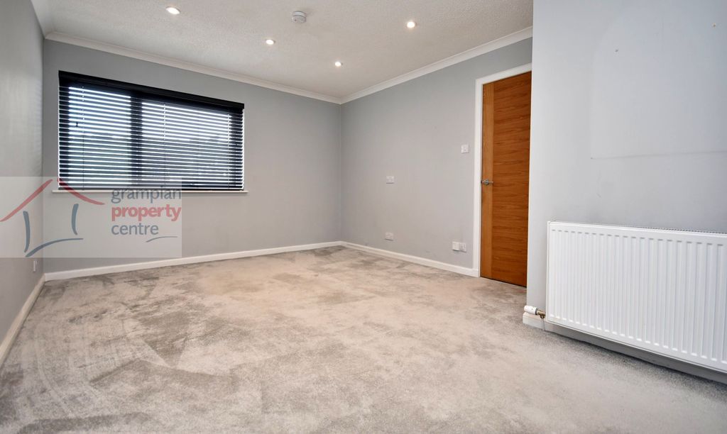 Property photo 2 of 10 Lounge 1.Jpg