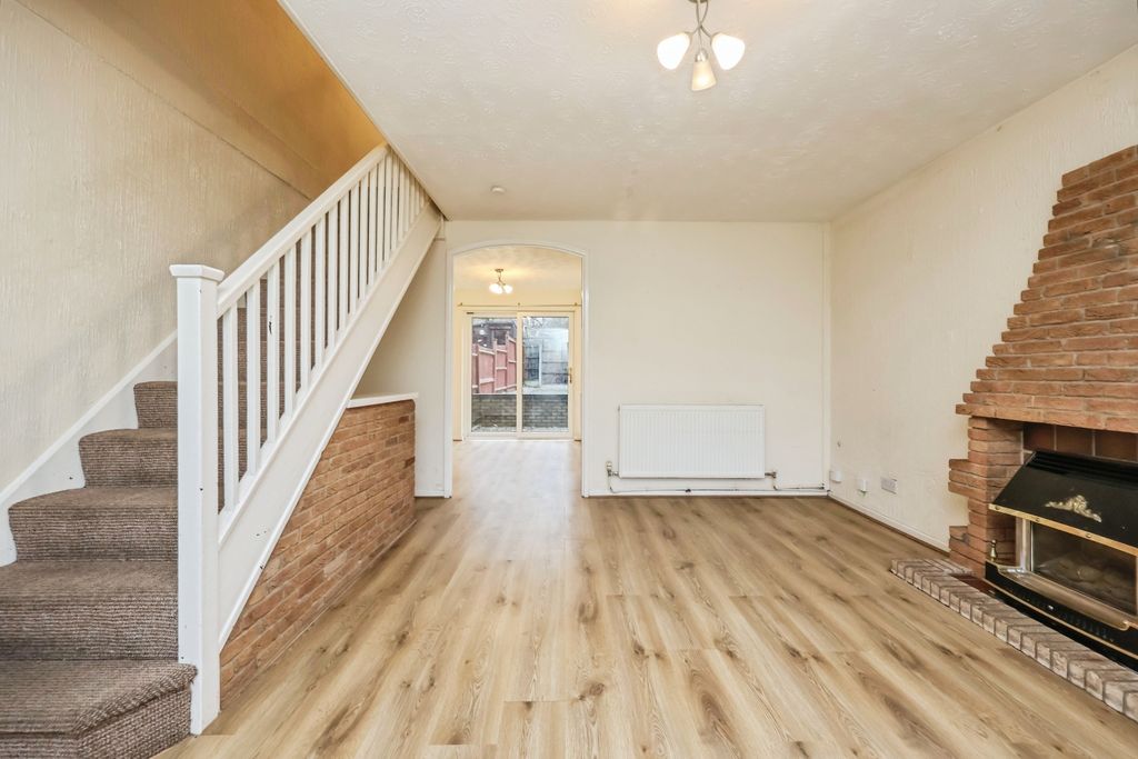 Property photo 3 of 15