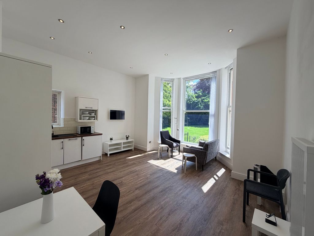 Property photo 1 of 14 Img_1062