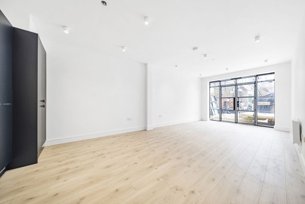 Property photo 1 of 5 1104335 (1)