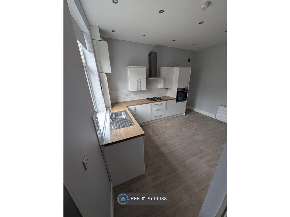 Property photo 3 of 19 Kitchen 1B