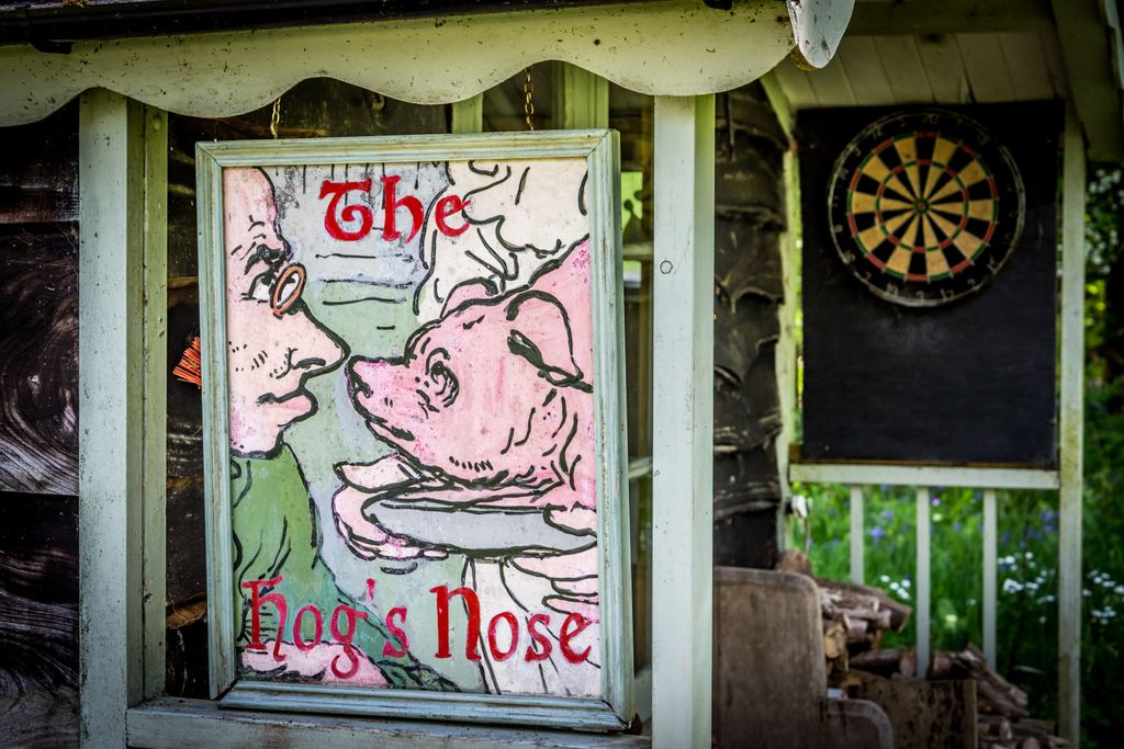 Property photo 2 of 51 House. Partnership