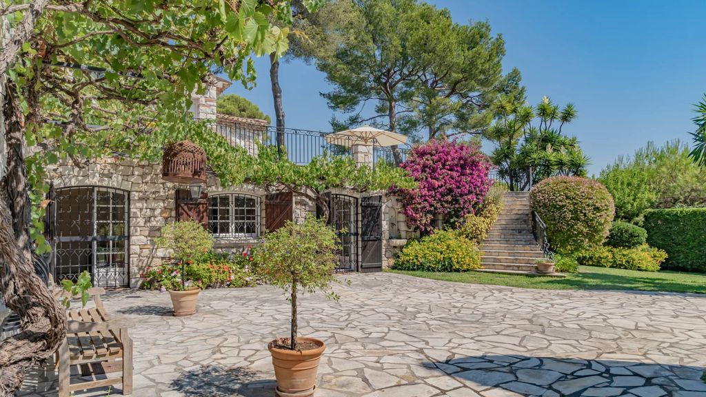 Property photo 3 of 24