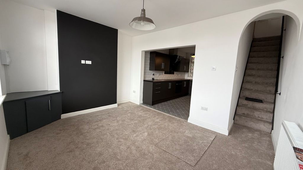 Property photo 2 of 10 Image
