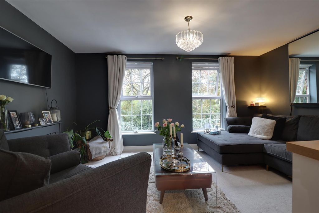 Property photo 2 of 10 Img_4992-Img_4994.Jpg