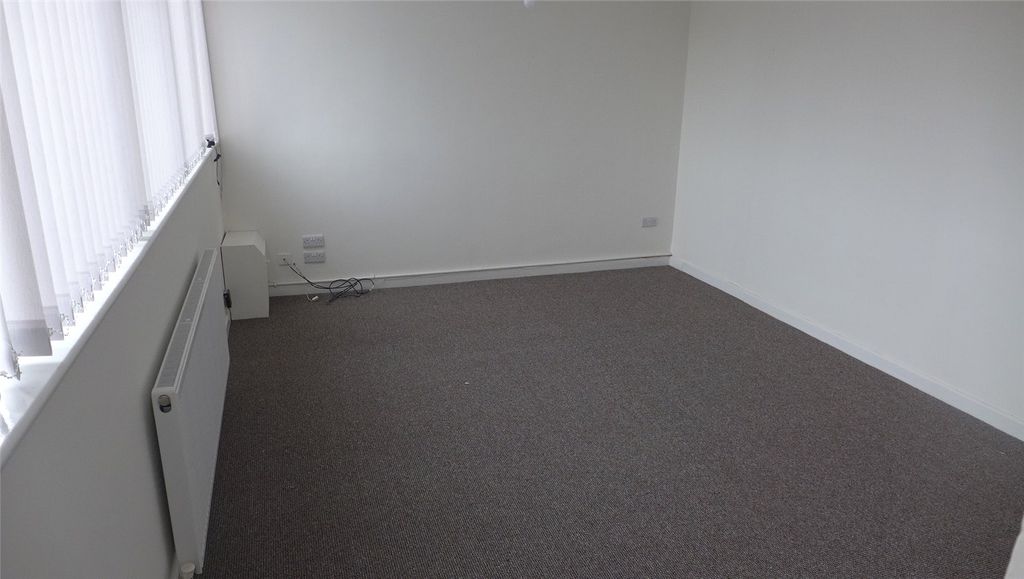 Property photo 3 of 8 Picture No. 09