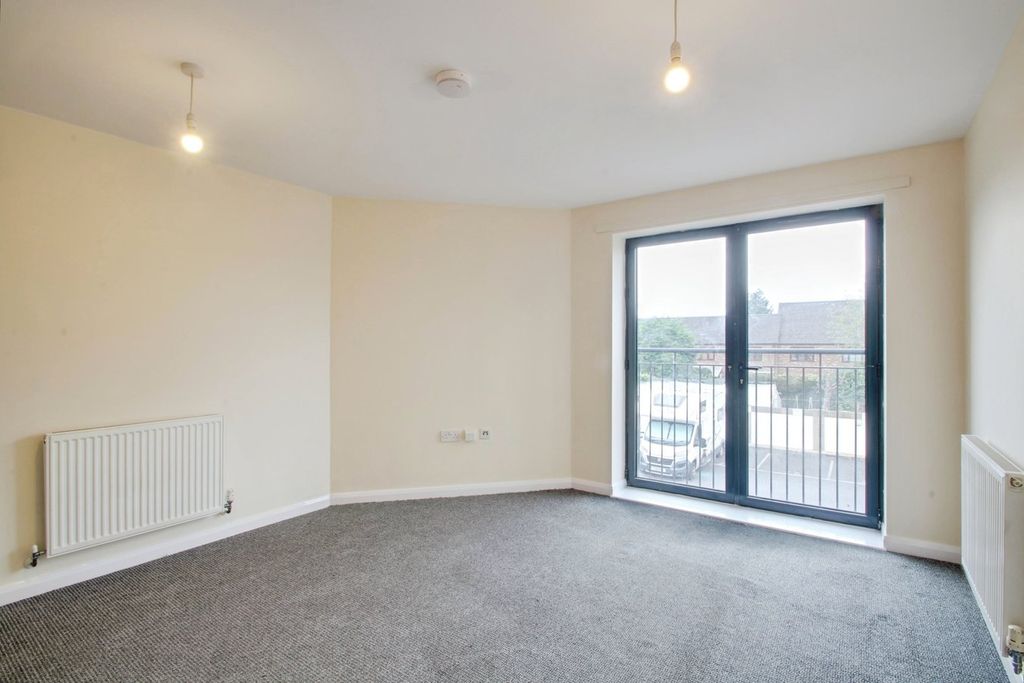 Property photo 3 of 5