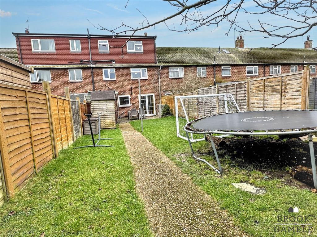 Property photo 2 of 19 01323 438506