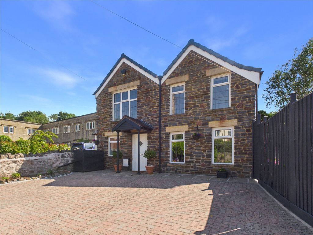 Property photo 2 of 37 Picture No. 37