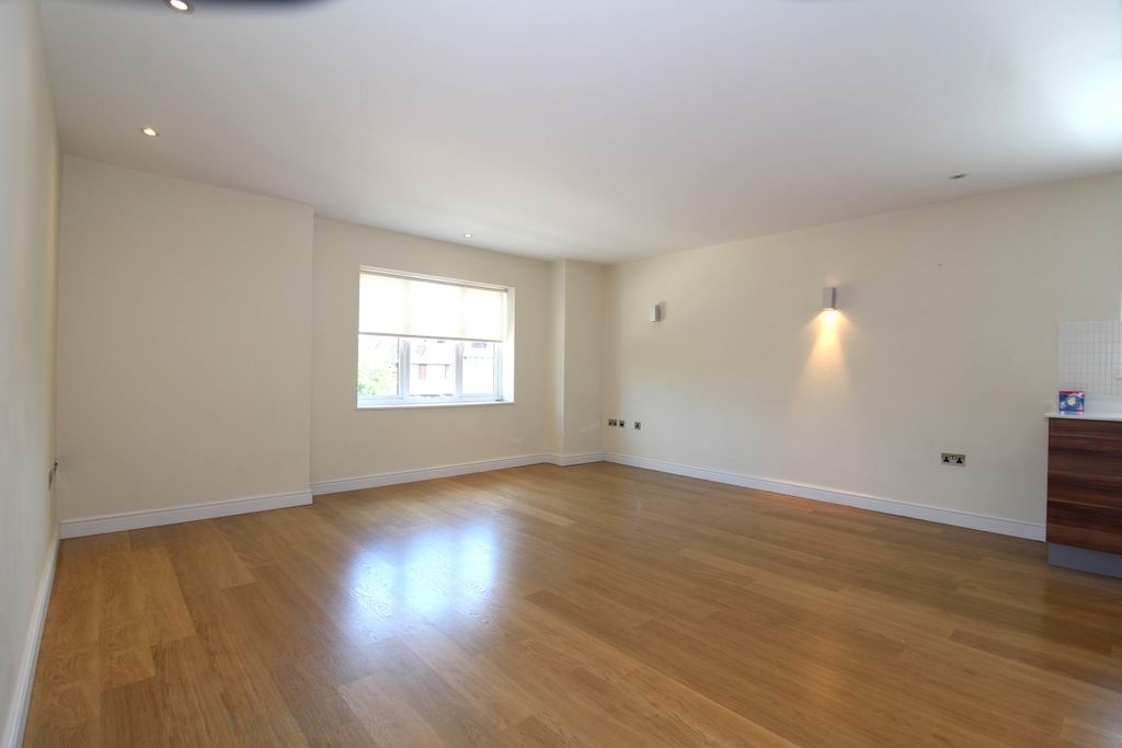 Property photo 3 of 11 Living Room