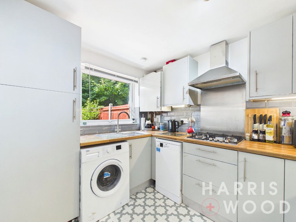 Property photo 2 of 21 4364842