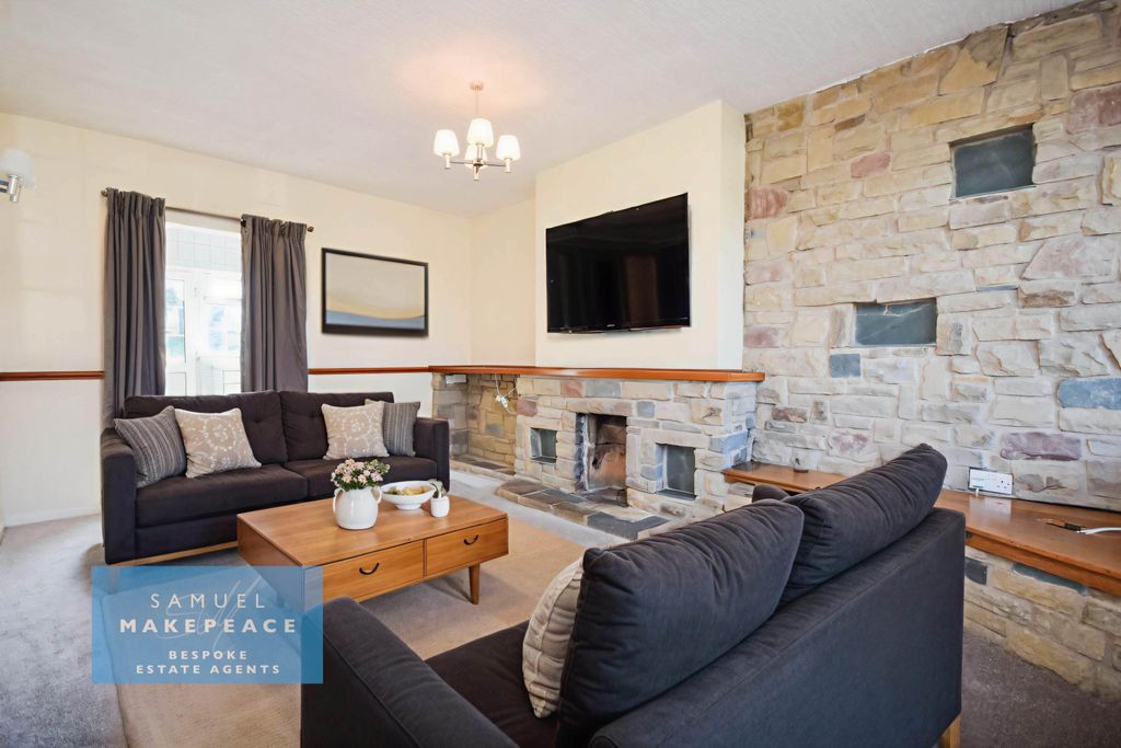 Property photo 2 of 19 Gallery