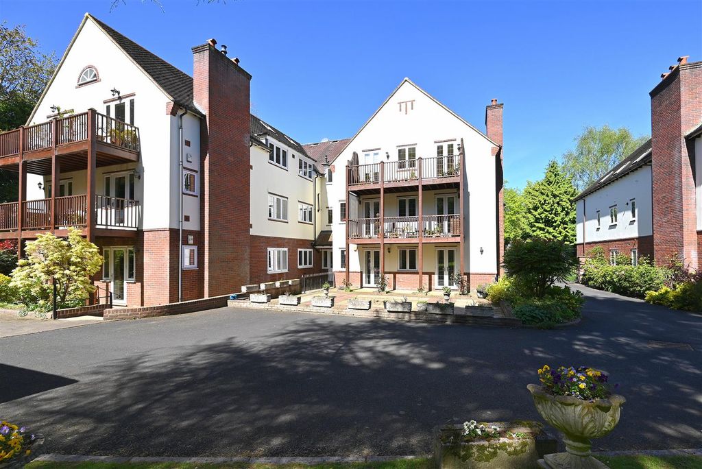 Property photo 1 of 26 4 Park House.Jpg