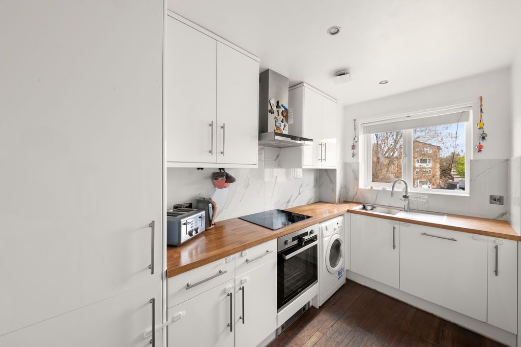 Property photo 3 of 13 Photo 5