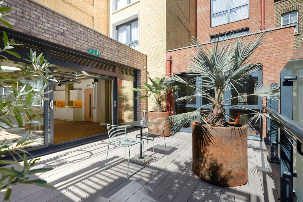 Property photo 2 of 8 32 Prescot St  Terrace 2.Jpg