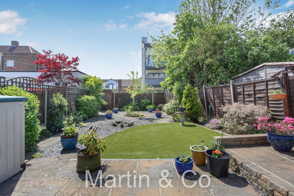 Property photo 3 of 16 1695054659 - 89 Burleigh Road, Sm3 6