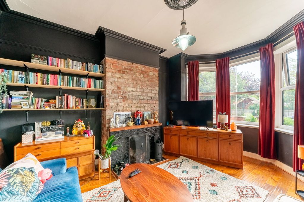 Property photo 2 of 19