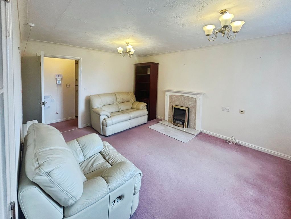 Property photo 3 of 22