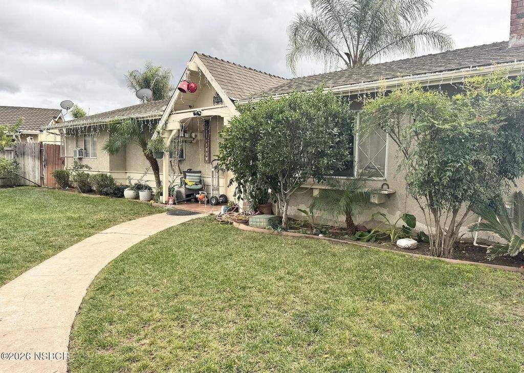 Property photo 3 of 9 <Alttext/>