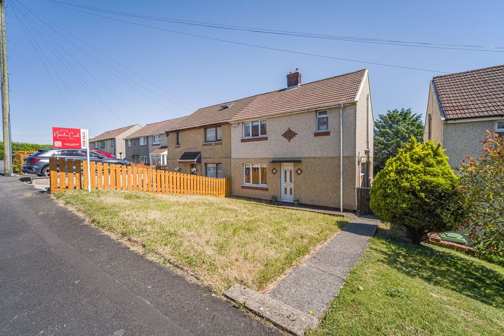Property photo 3 of 36