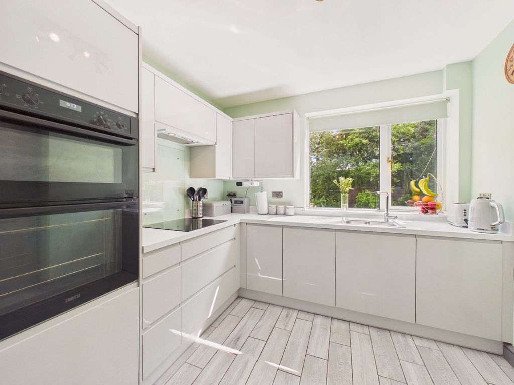 Property photo 2 of 15 Kitchen