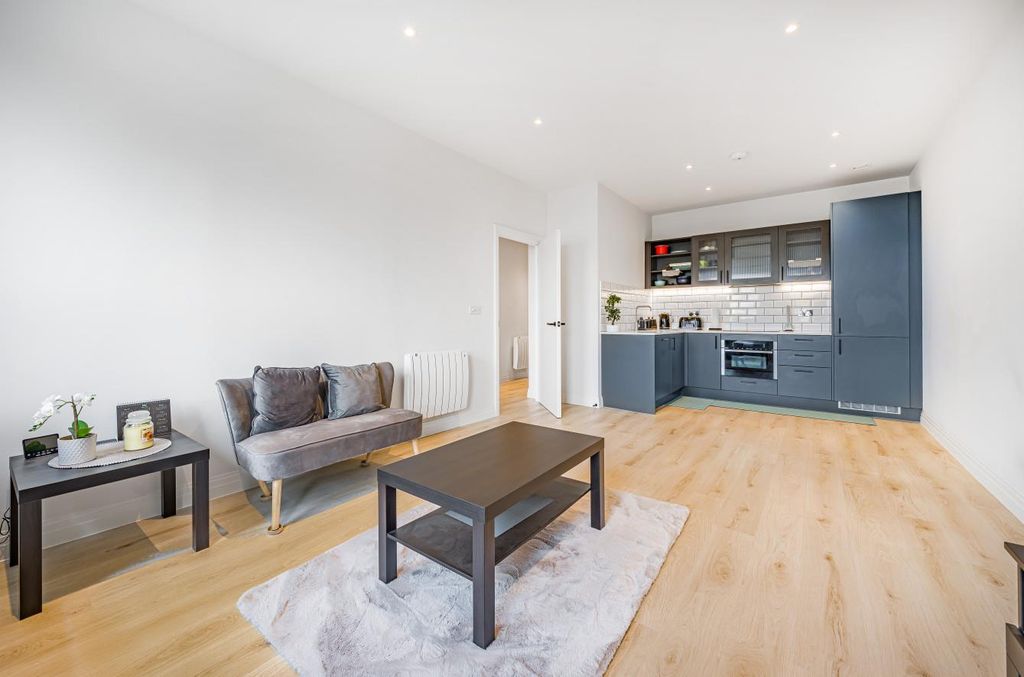 Property photo 2 of 12