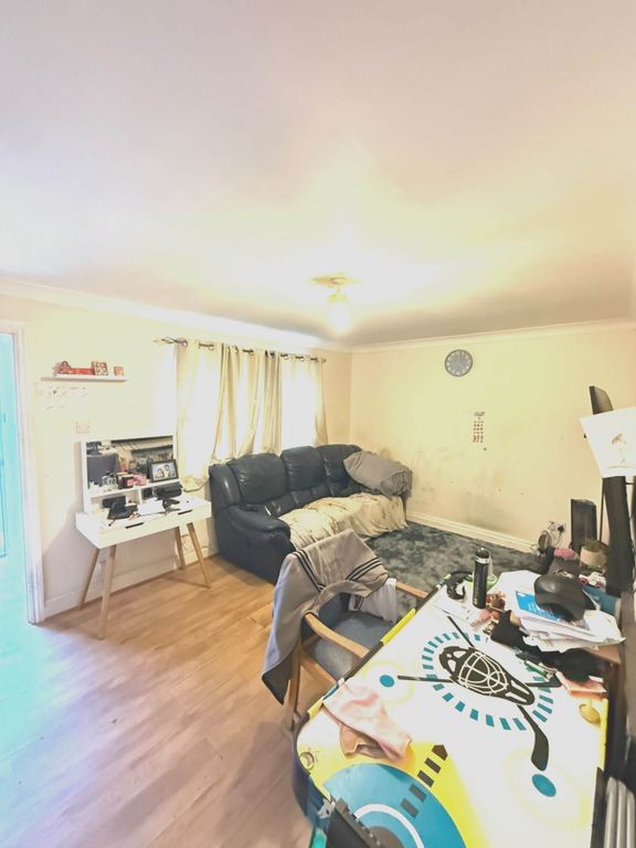 Property photo 2 of 5