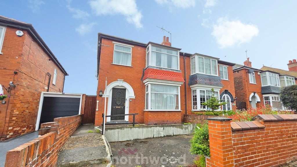 Property photo 3 of 37