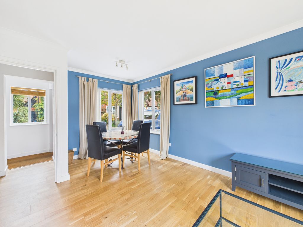 Property photo 2 of 15 Cam02909G0-Pr0504-Still003