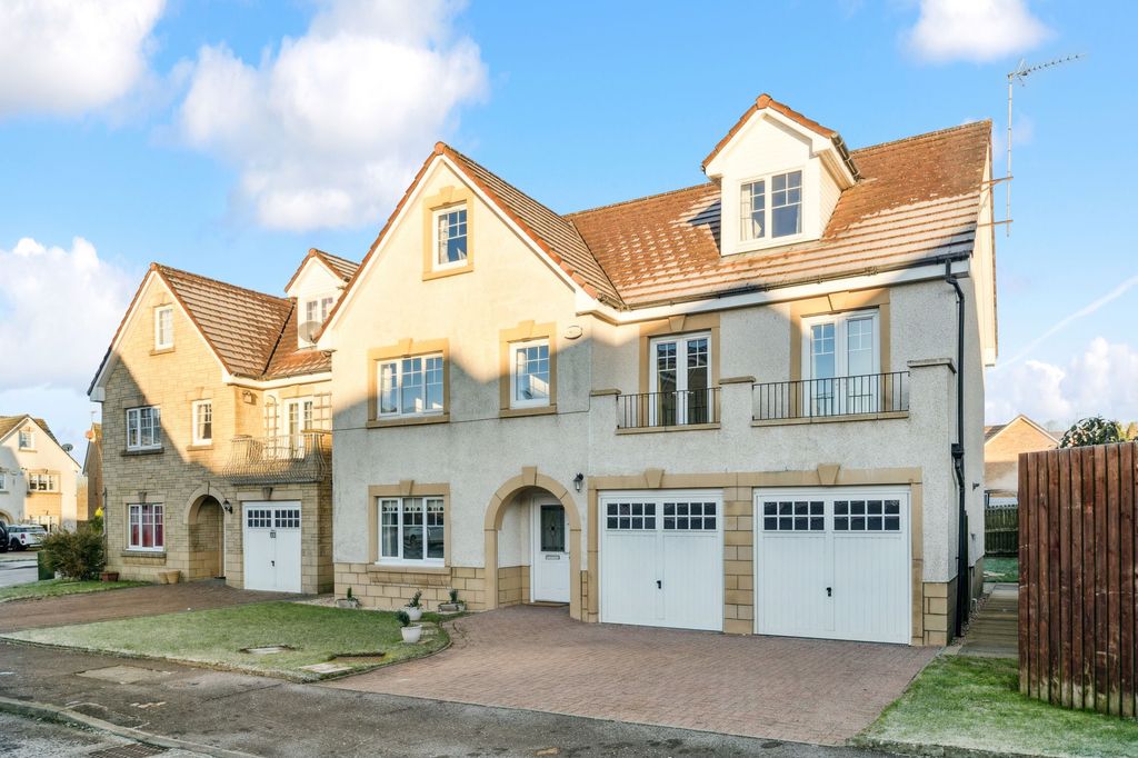 Property photo 1 of 36