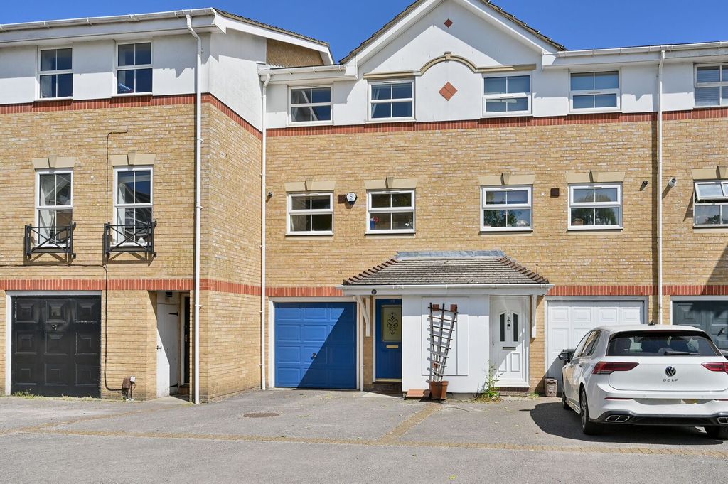 Property photo 1 of 22
