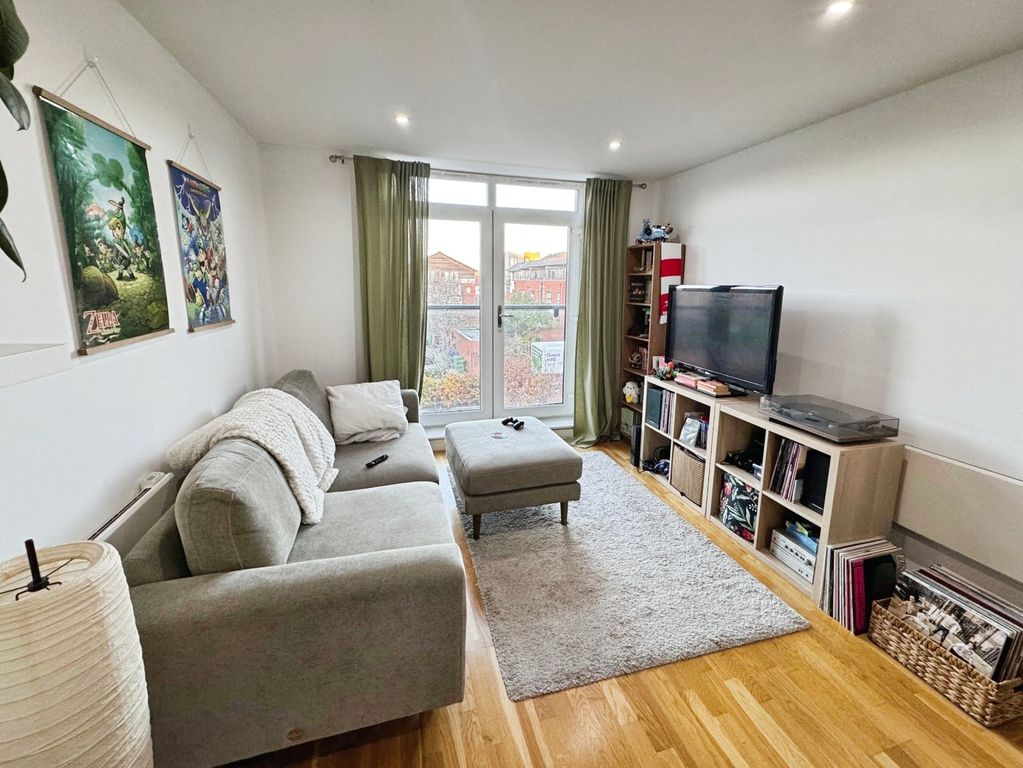 Property photo 3 of 16 Picture 3