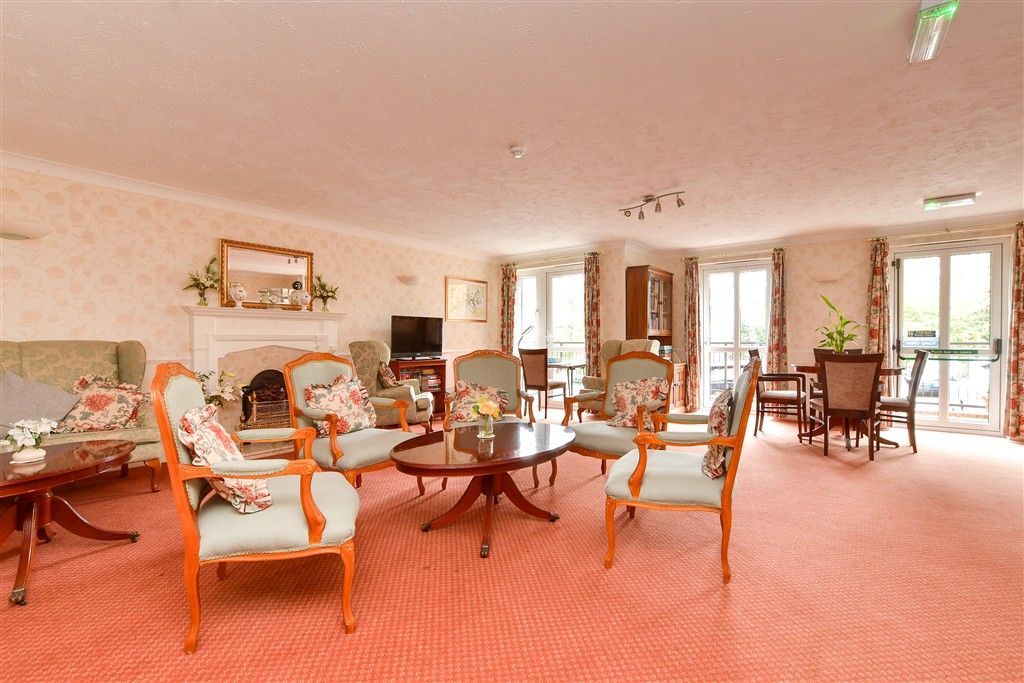 Property photo 2 of 9 Communal Lounge