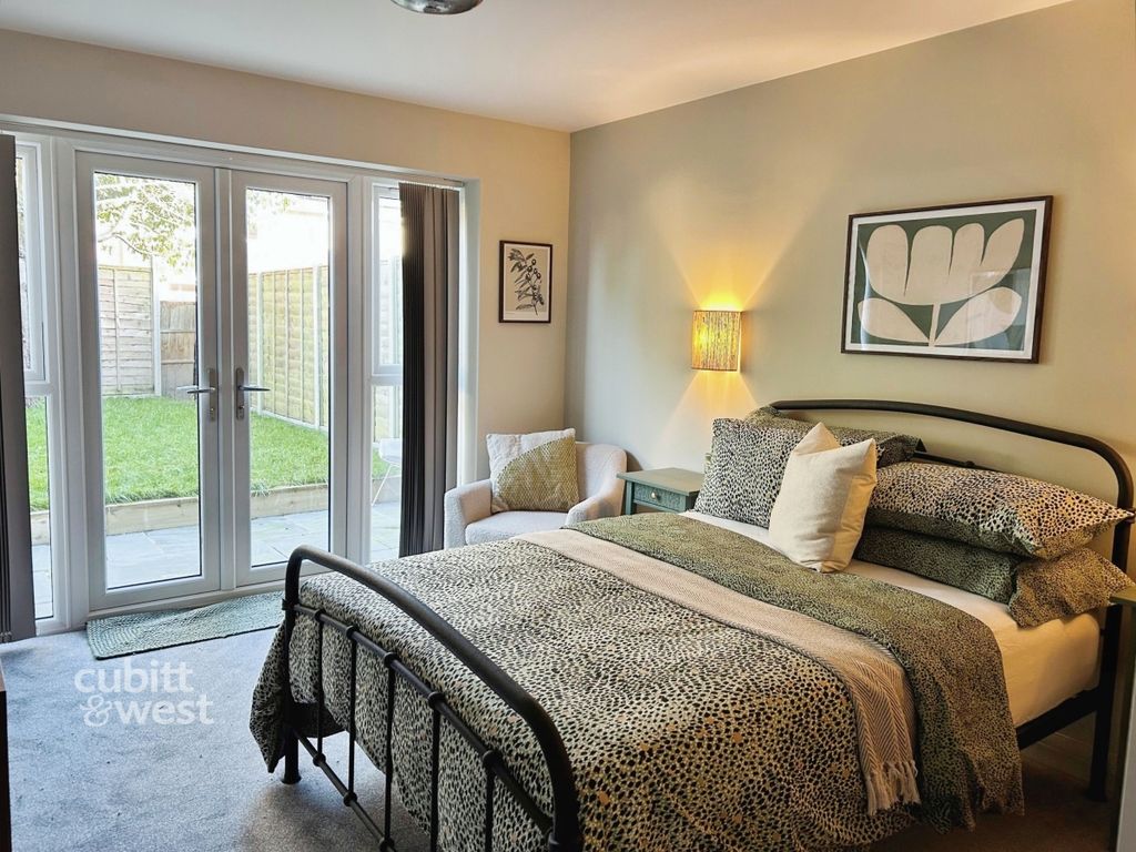 Property photo 2 of 12 A0A6212A-Image 202