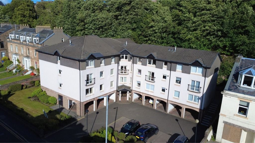 Property photo 2 of 18