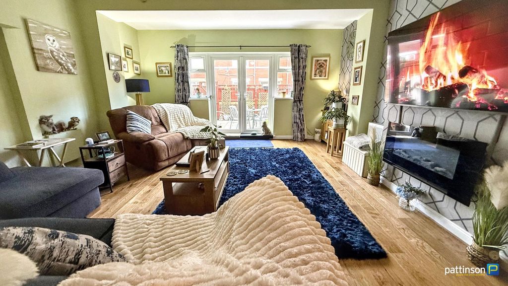 Property photo 2 of 34