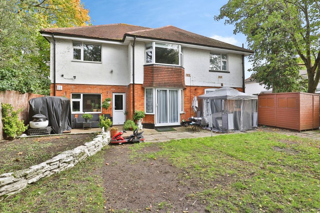 Property photo 3 of 17 Photo