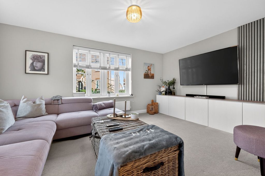 Property photo 3 of 30