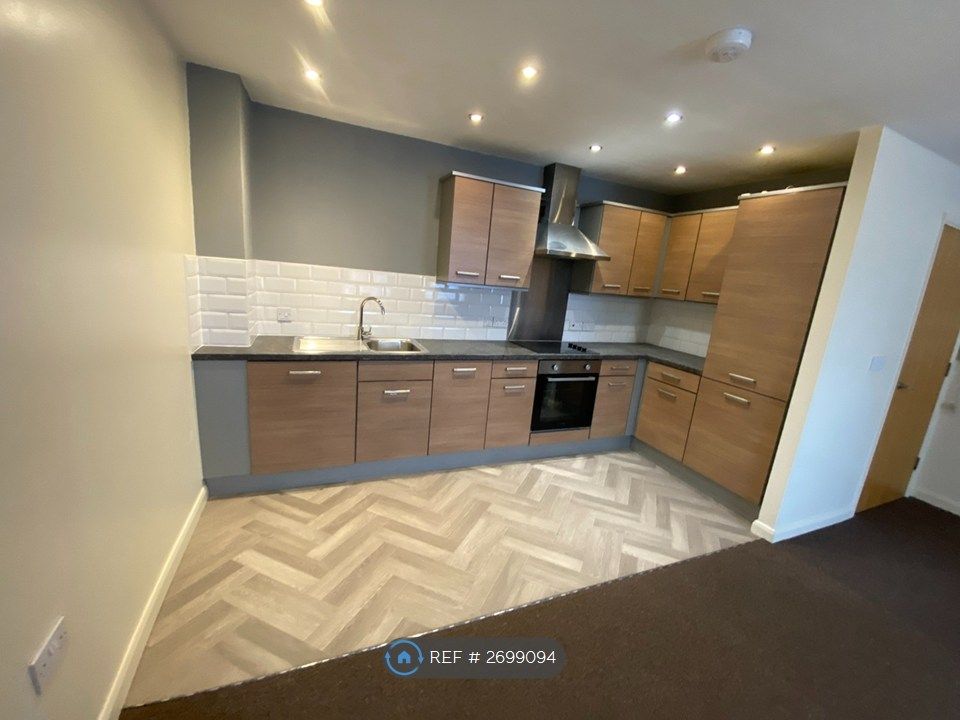 Property photo 2 of 6 Kitchen