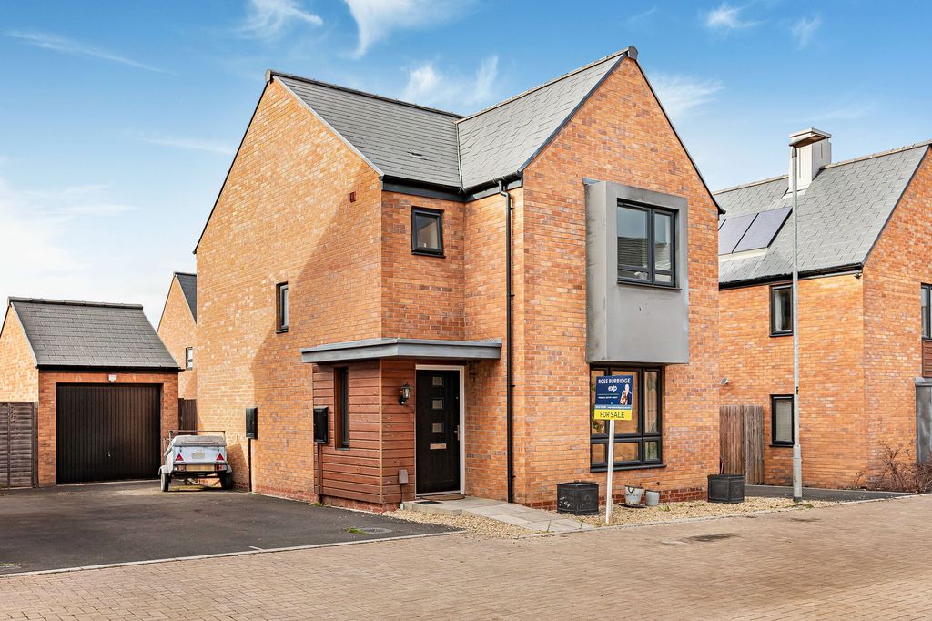 Property photo 1 of 19