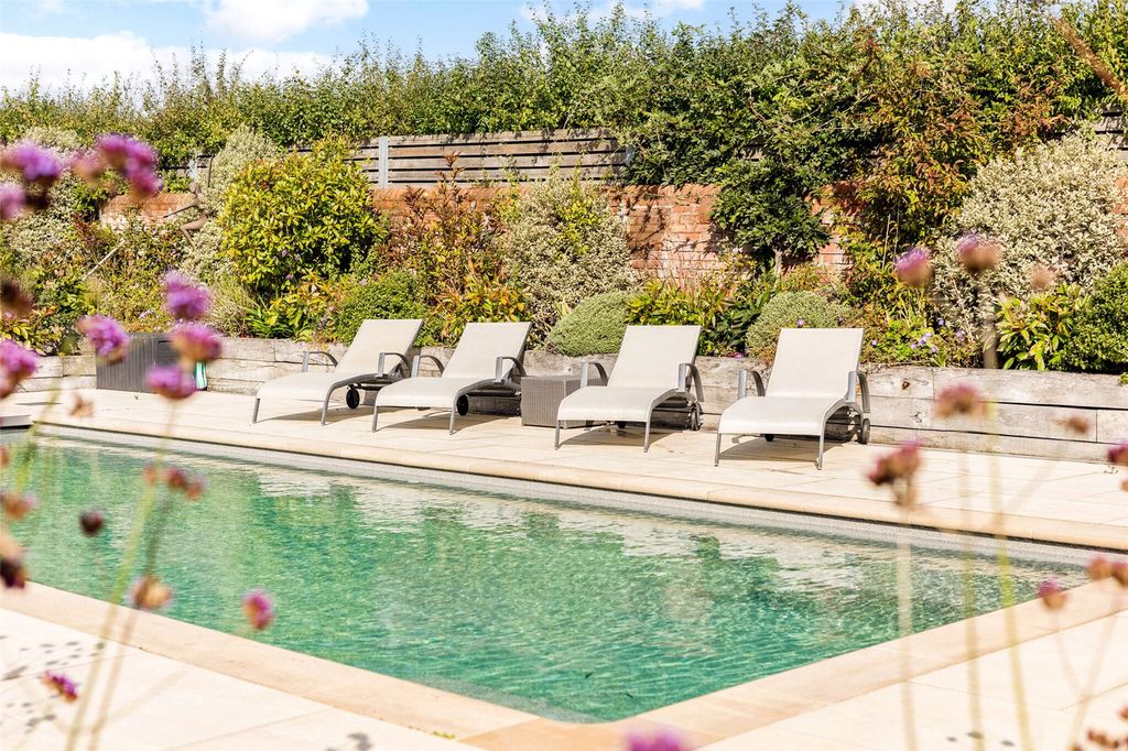 Additional image 4 of 6 bed detached house for saleMalders Lane, Maidenhead, Berkshire SL6
