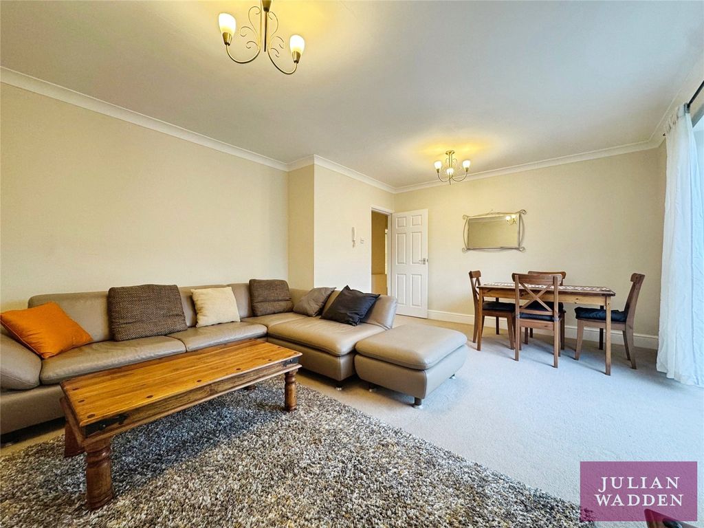 Property photo 2 of 10 Picture No. 12