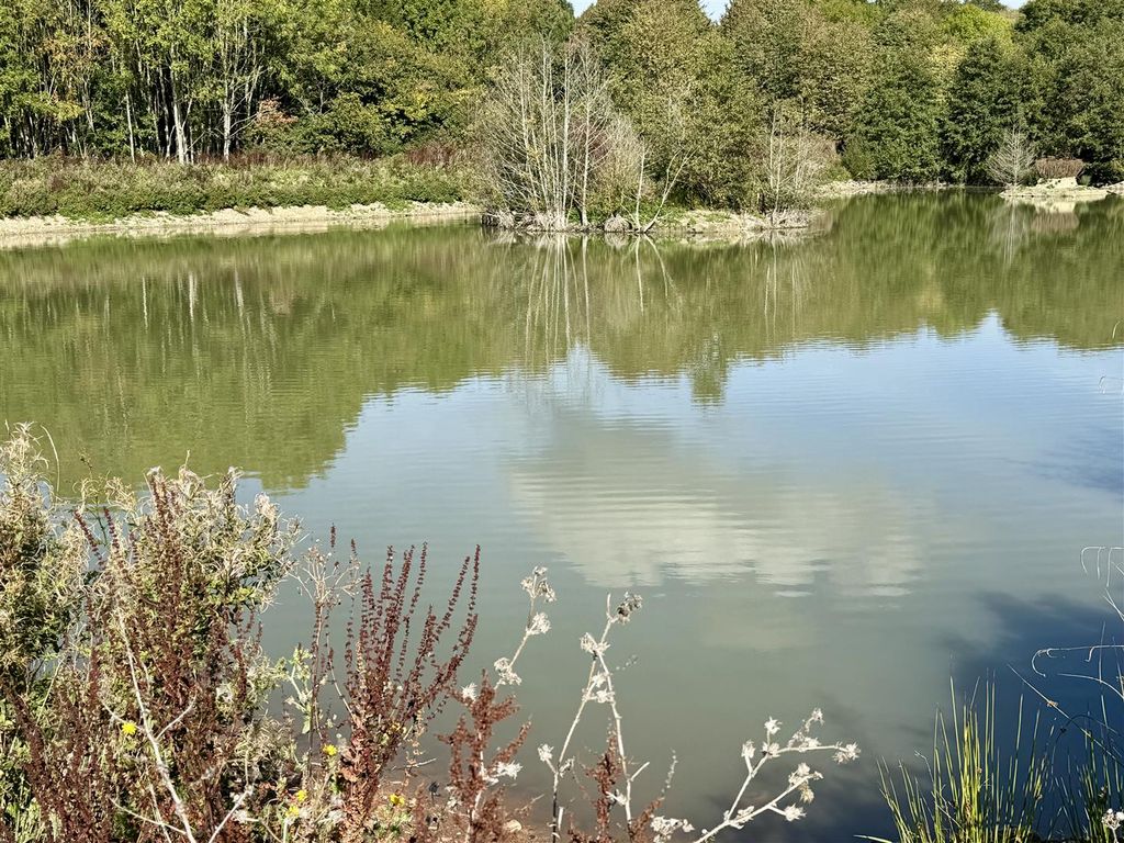 Property photo 3 of 3