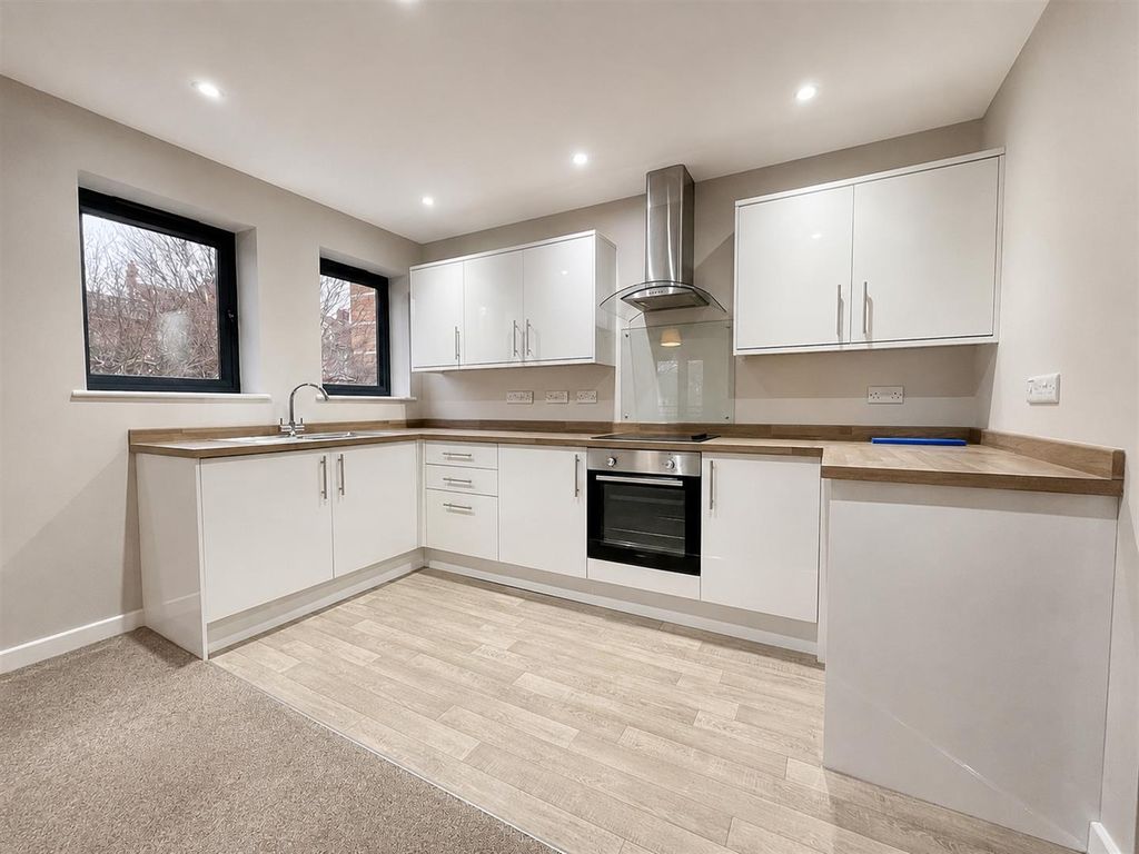 Property photo 3 of 8 Kitchen 1..Png