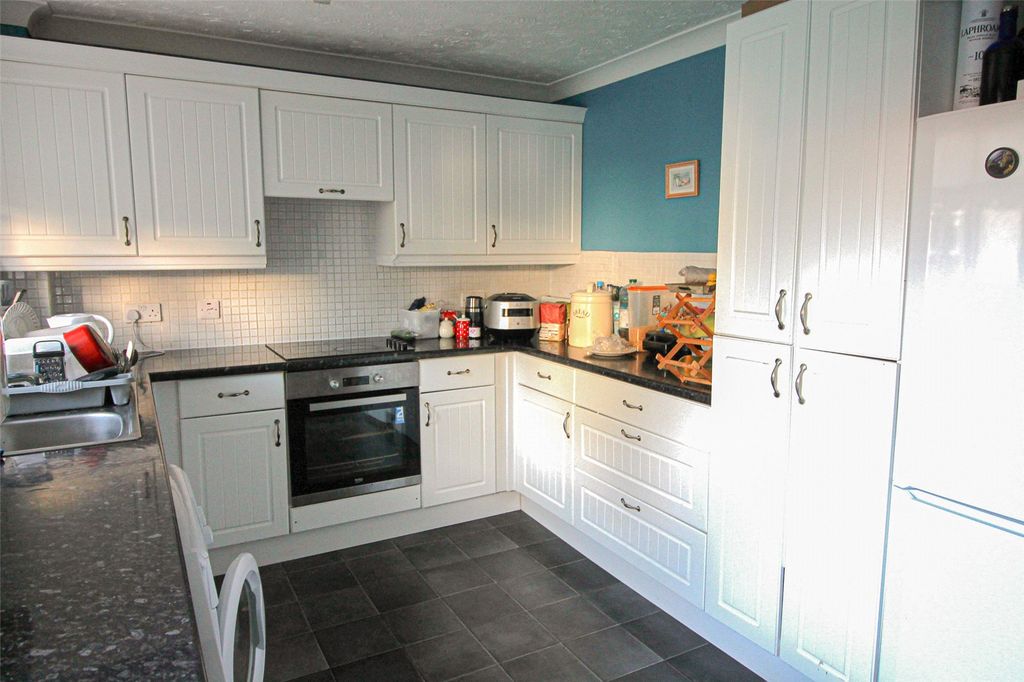 Property photo 2 of 9 Picture No. 17
