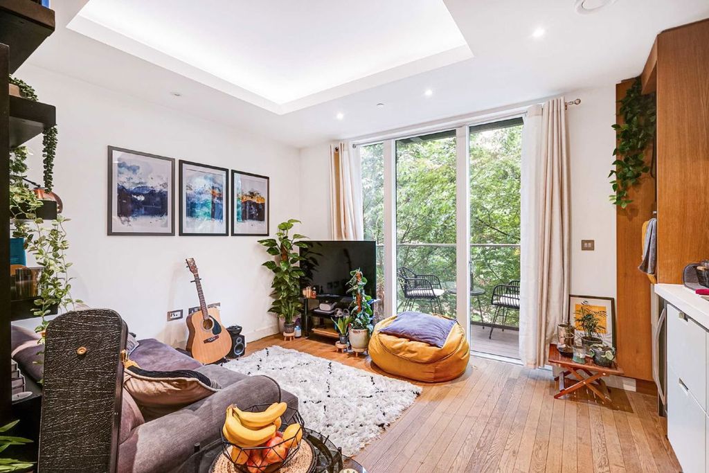 Property photo 3 of 9