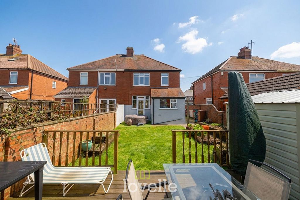 Property photo 2 of 19