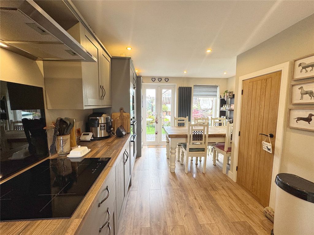 Property photo 2 of 30 Picture No. 05