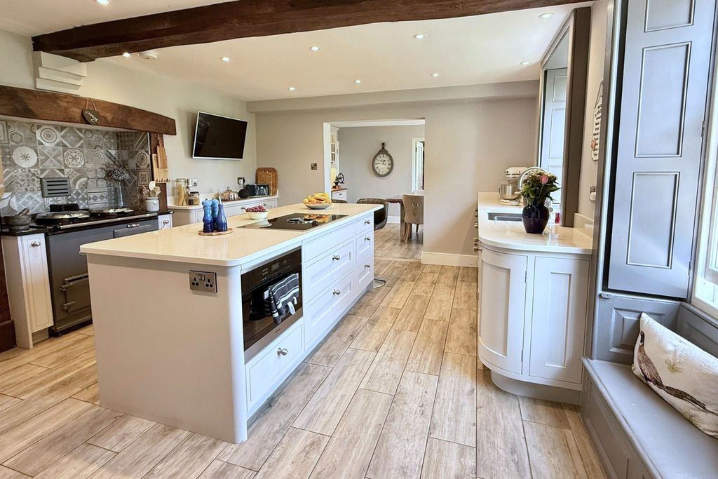 Property photo 2 of 26 Gallery