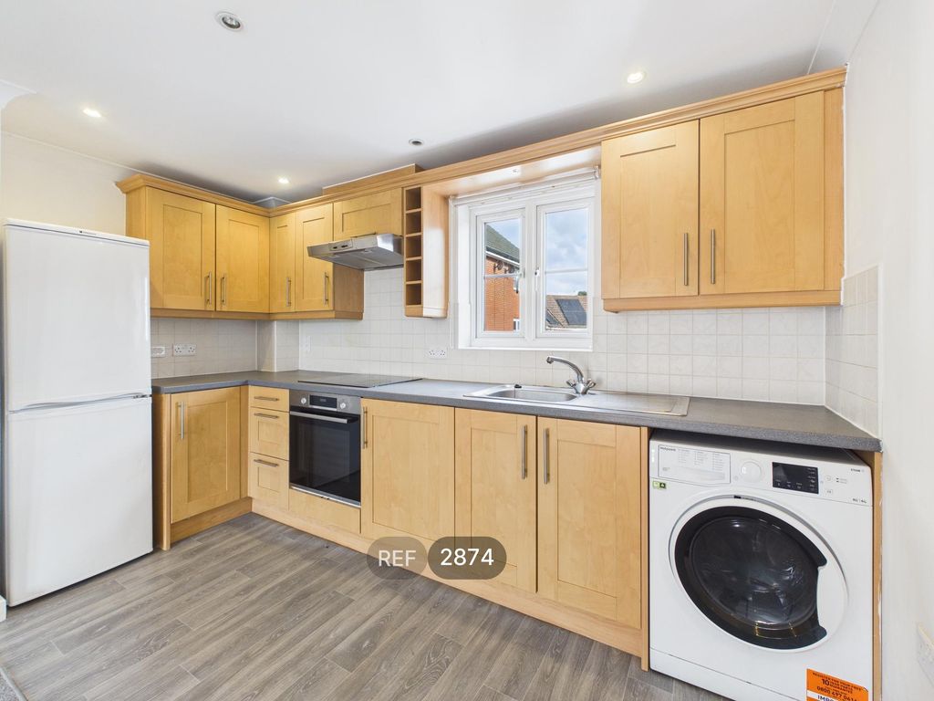 Property photo 2 of 20 Kitchen/Living Area